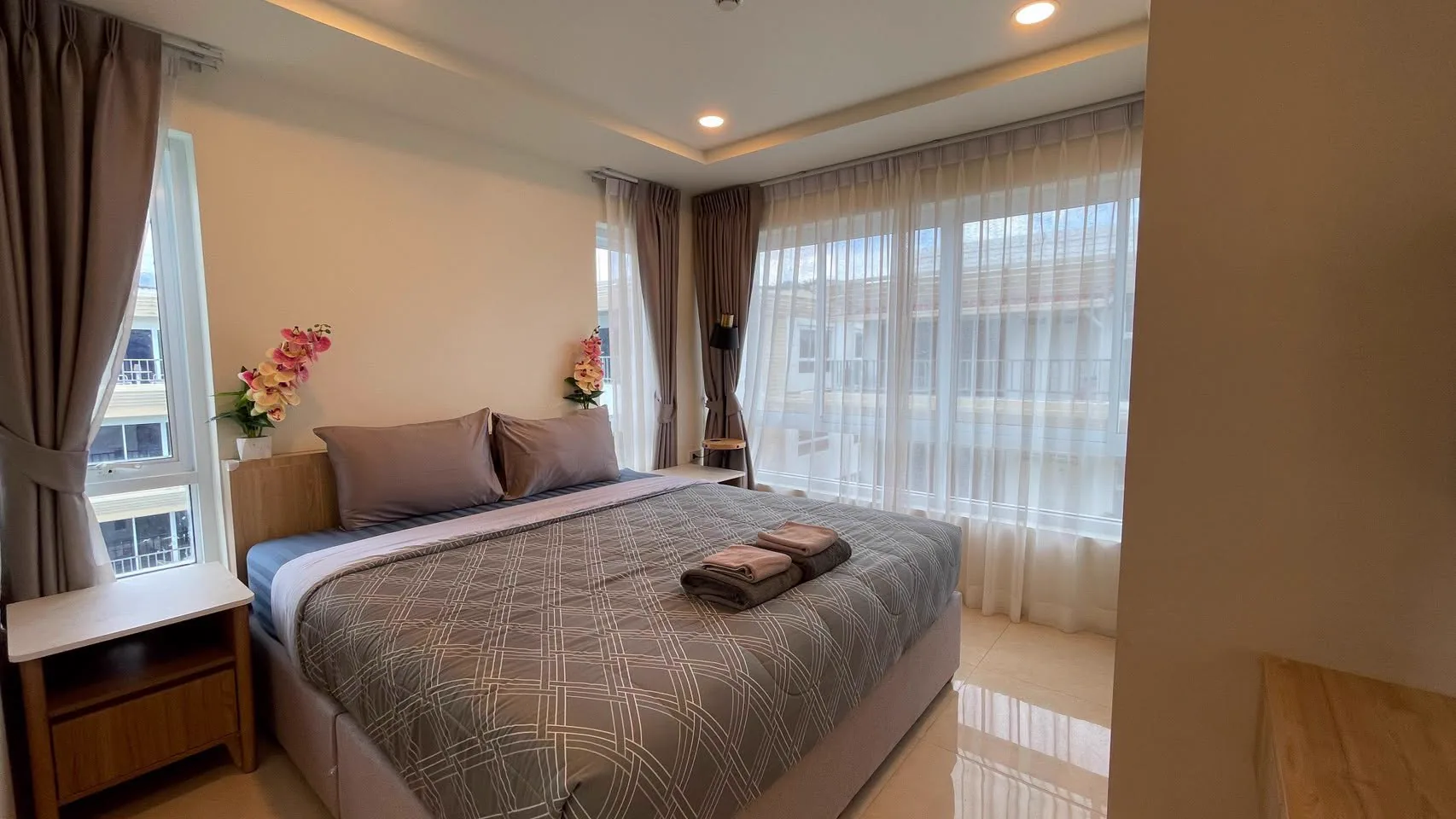 The Terraza · 1-bedroom condominium · quick sale · photo 44