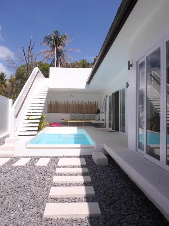 Three private pool villas and rental business · photo 1